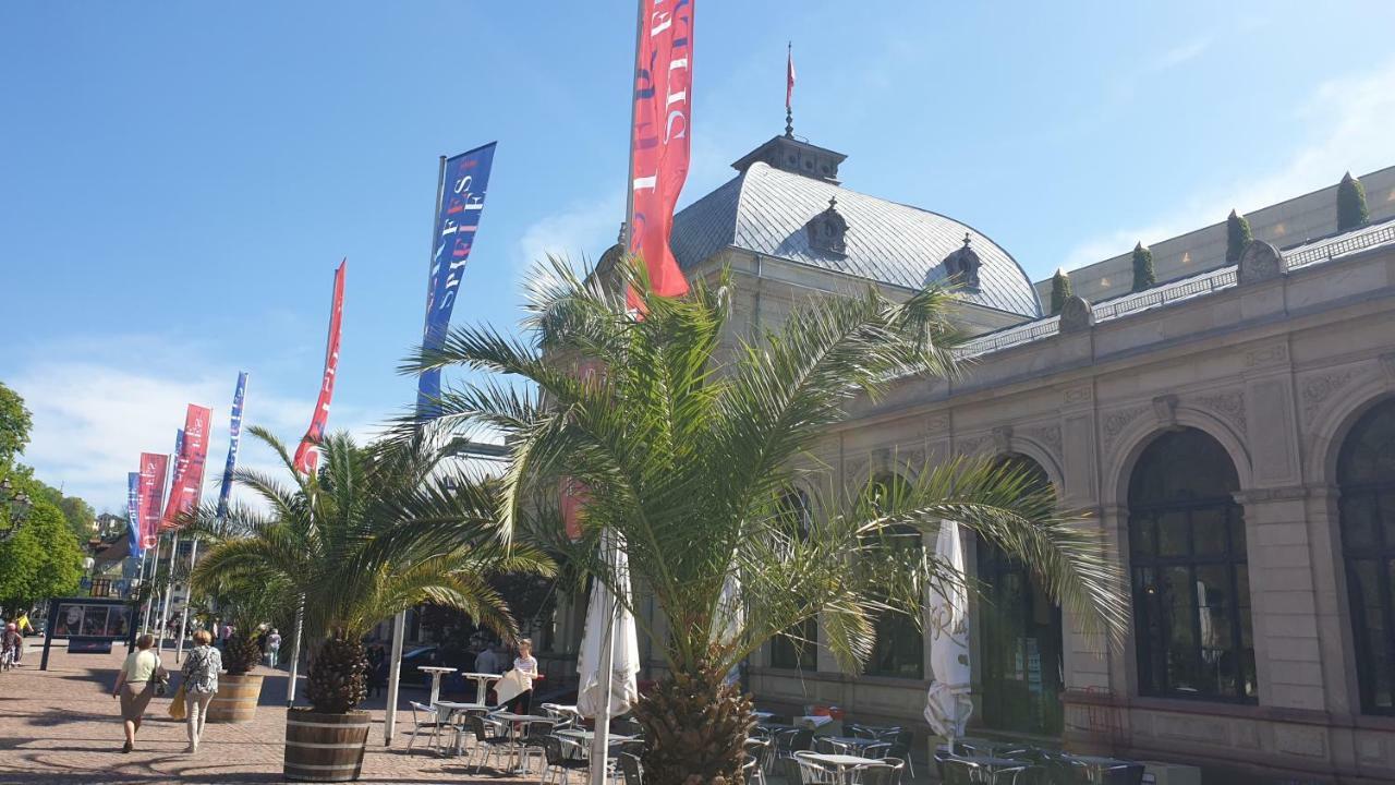 Family Suites & Parking Baden-Baden Bagian luar foto